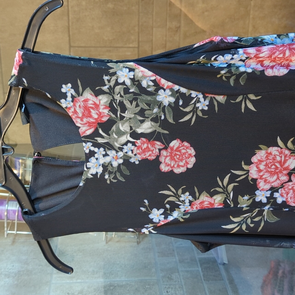 NWT Torrid Floral Mesh Lined Dress - Picture 6 of 9